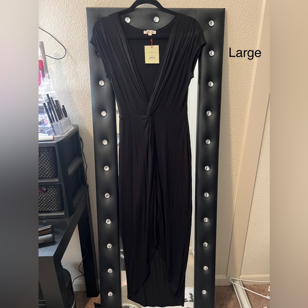 Maxi dress with front slit